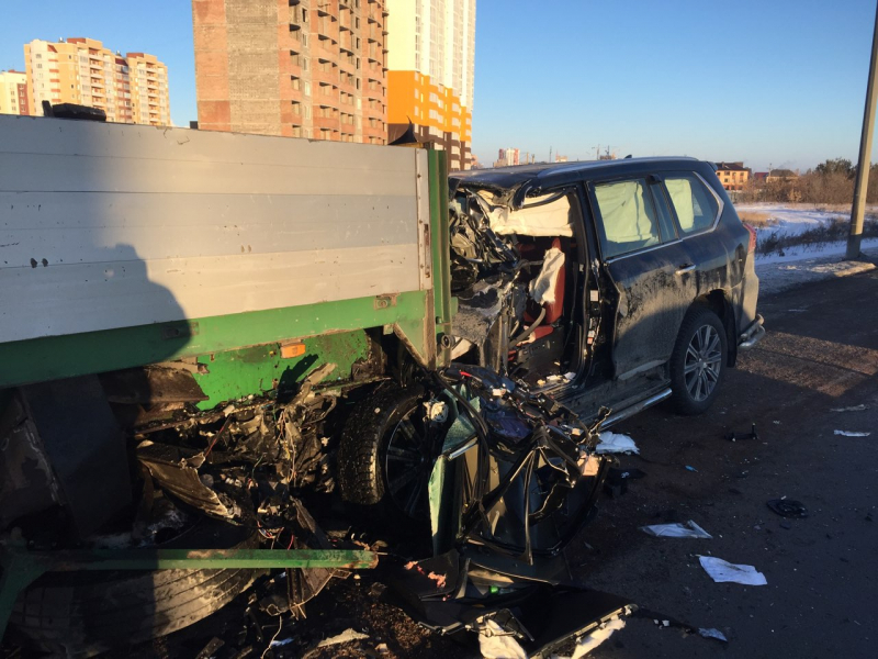 В Оренбурге на Загородном шоссе погиб водитель автомобиля «Lexus»